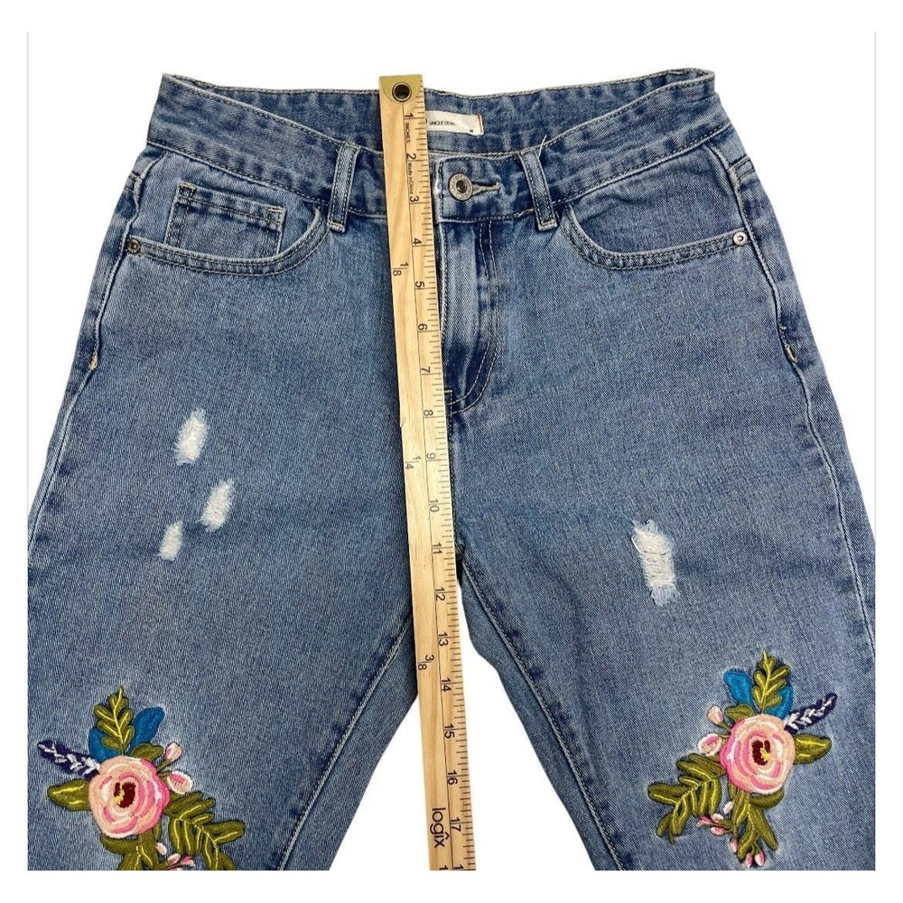 Q2 unique denim blue embroidered floral distressed jeans denim women's size M 6 - Picture 3 of 10